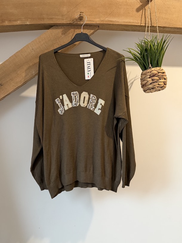Pull j'adore couleur taupe – Image 2