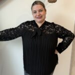 Blouse voile doublé plissée détails nœud/dentelle