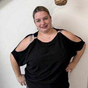 Blouse épaulette ouverte manche courte